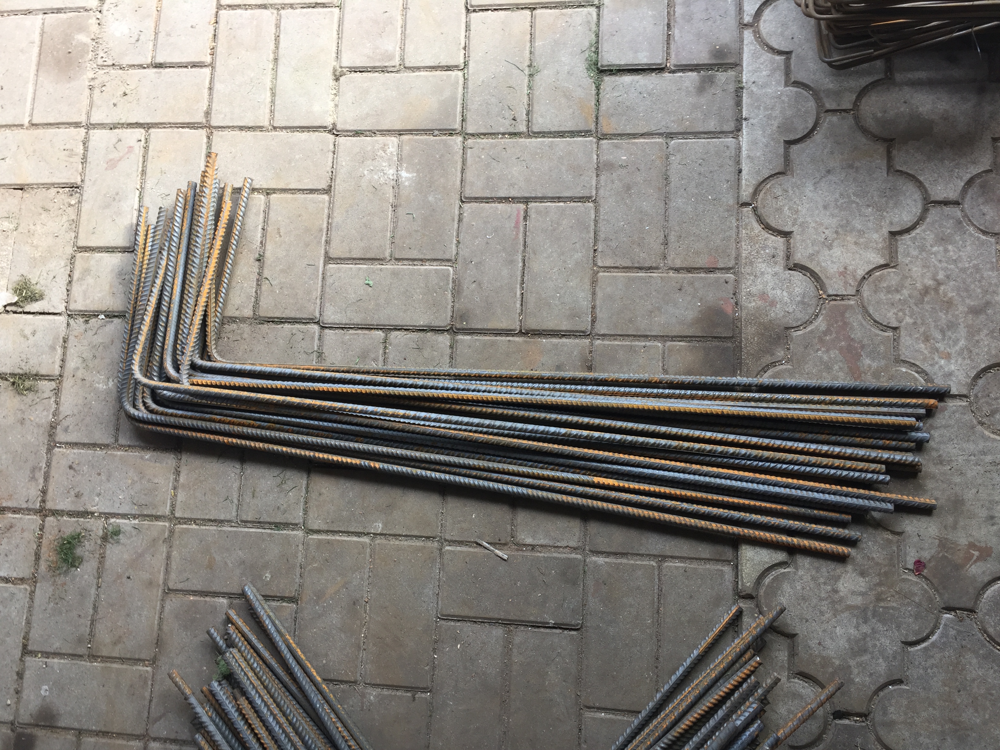 strzemiona zbrojeniowe.